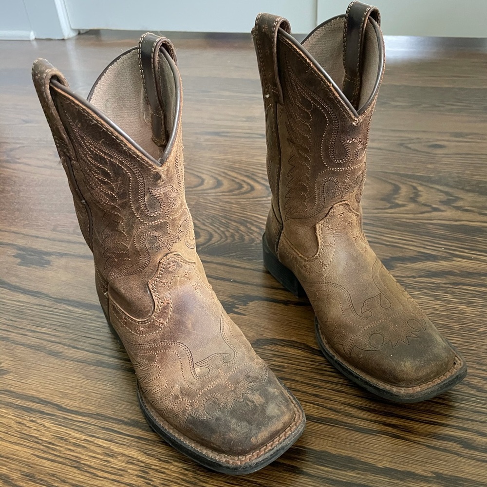 ARIAT CHILDREN’S HONOR SQUARE TOE COWBOY BOOTS